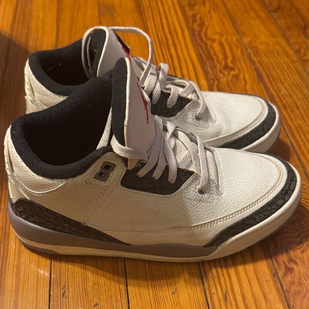 Classic White and Black Men's Basketball Shoes
